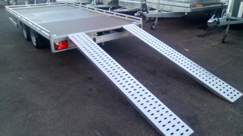 Feste Plattform + Boro ATLAS Rampen 6m x 2m 3500KG 3 Achsen
