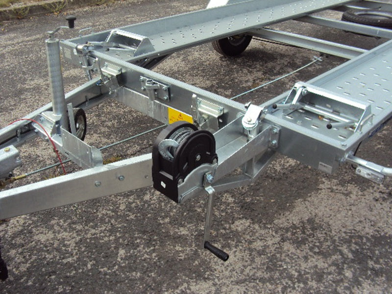 Einachsiger Autotransporter 1300kg