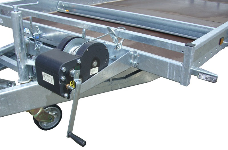 Kippbare Plattform: 3,00 m x 1,70 m / 750 kg LIDER