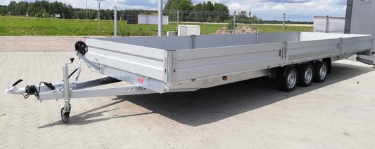Pritsche Boss 600 x 200 cm 3500 KG + Rampen + Stützen